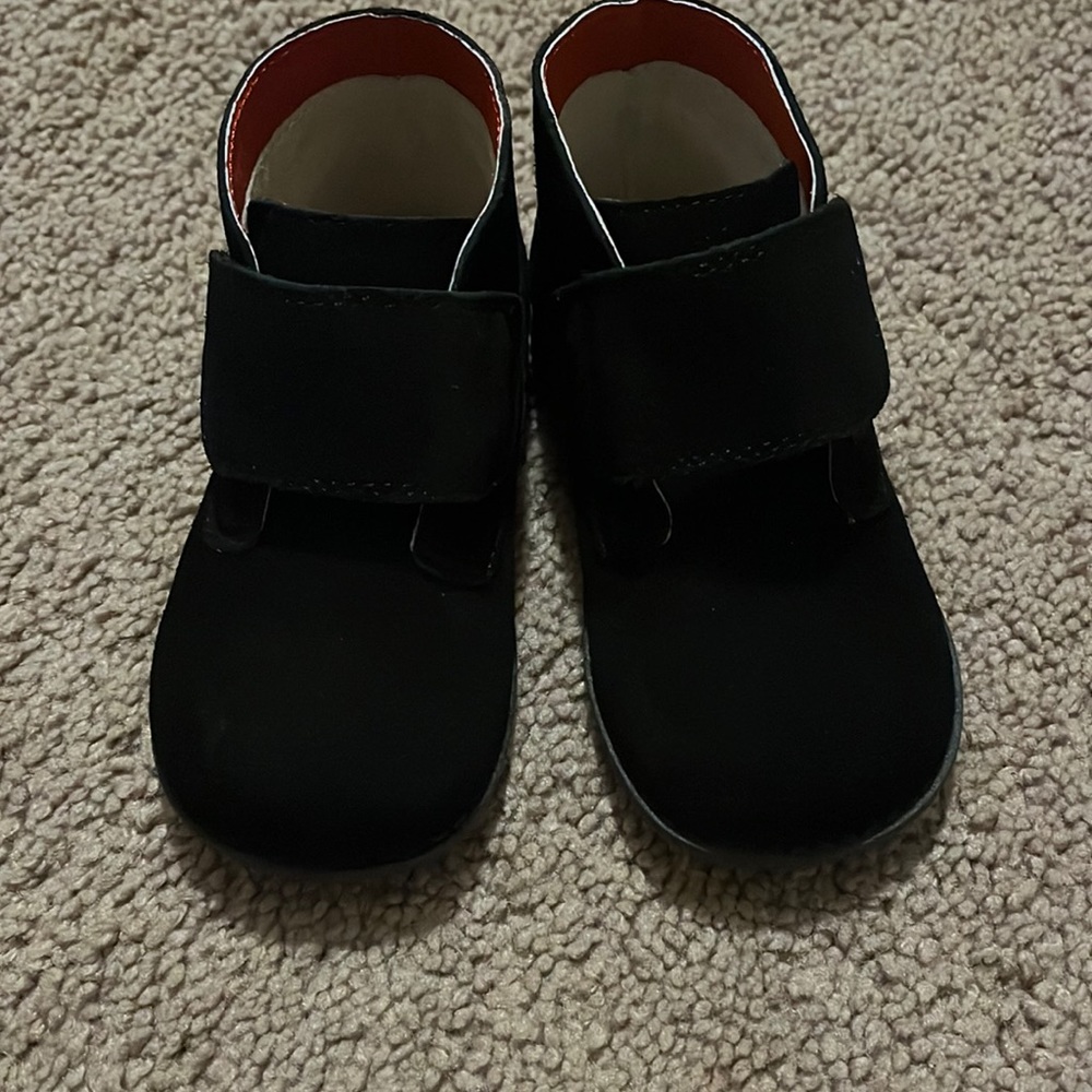 Toddler boys 9T shoes